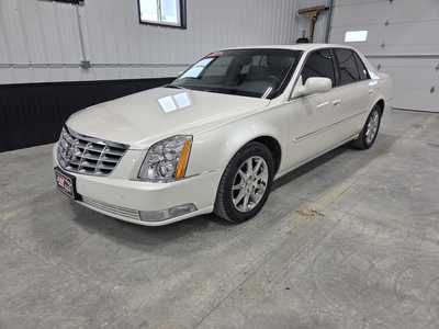 2011 Cadillac DTS, $14900. Photo 2