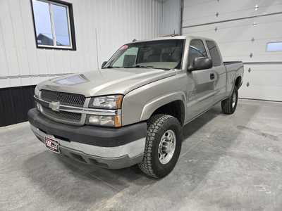 2003 Chevrolet 2500 Ext Cab, $22500. Photo 2
