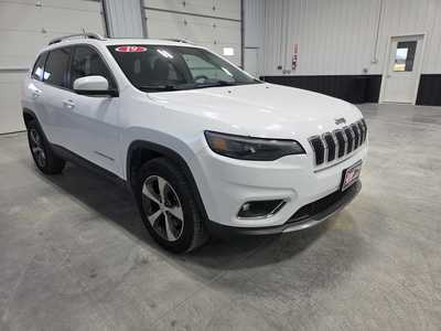 2019 Jeep Cherokee, $19900. Photo 4