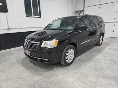 2014 Chrysler Town & Country, $12900. Photo 2