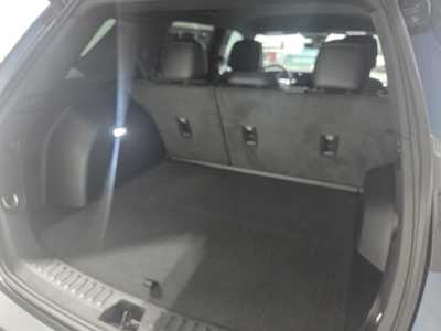 2025 Chevrolet Equinox, $29900. Photo 11