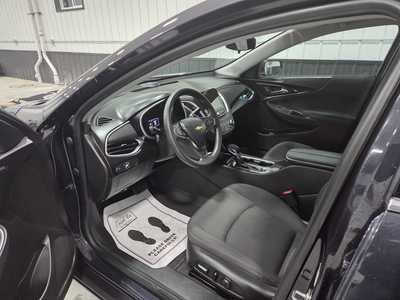 2023 Chevrolet Malibu, $18900. Photo 9