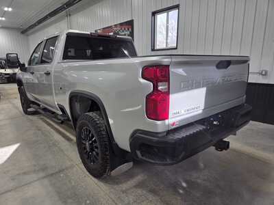 2023 Chevrolet 3500 Crew Cab, $53900. Photo 6