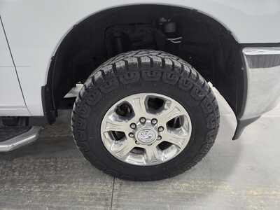 2022 RAM 2500 Crew Cab, $35900. Photo 5
