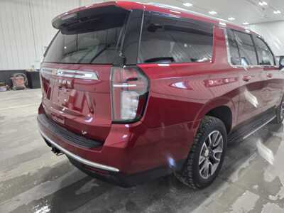 2022 Chevrolet Suburban, $44900. Photo 6