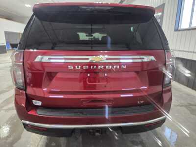 2022 Chevrolet Suburban, $44900. Photo 7