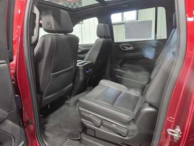 2022 Chevrolet Suburban, $44900. Photo 10
