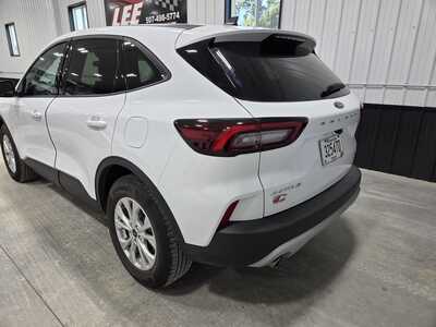 2026 Ford Escape, $28900. Photo 7