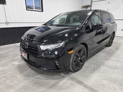 2023 Honda Odyssey, $38900. Photo 2