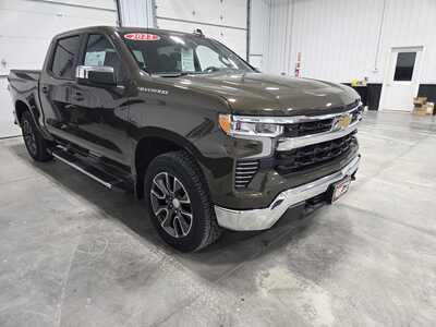2023 Chevrolet 1500 Crew Cab, $37900. Photo 4