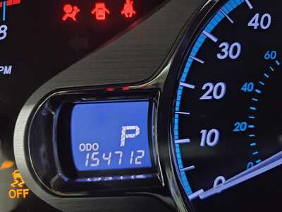 2014 Toyota Sienna, $12900. Photo 12