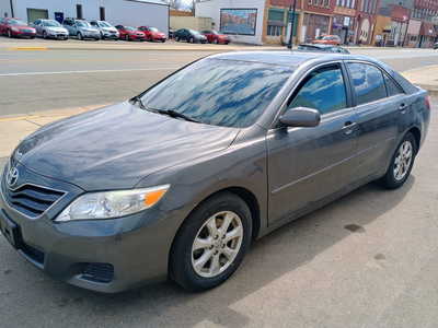 2011 Toyota Camry, $9800. Photo 5