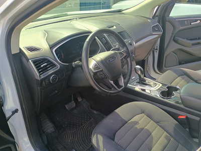 2015 Ford Edge, $10800. Photo 6