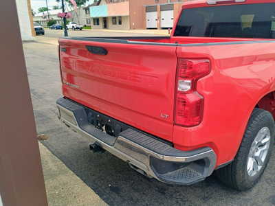 2022 Chevrolet 1500 Crew Cab, $36000. Photo 5