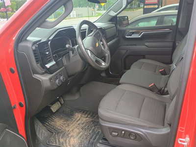 2022 Chevrolet 1500 Crew Cab, $36000. Photo 7