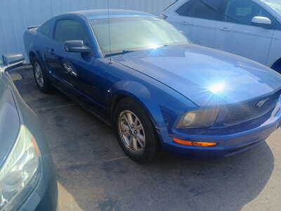 2007 Ford Mustang, $6800. Photo 2