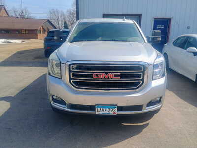 2015 GMC Yukon, $17000. Photo 2