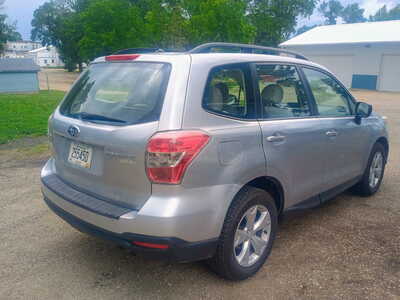 2015 Subaru Forester, $12000. Photo 2