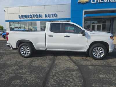 2025 Chevrolet 1500 Crew Cab, $42045. Photo 2