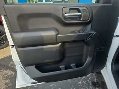 2025 Chevrolet 1500 Crew Cab, $42045. Photo 9