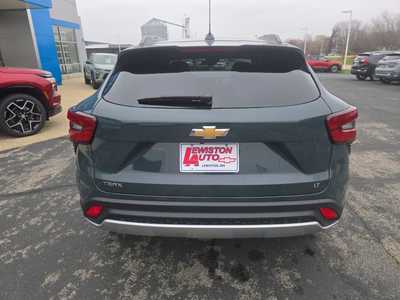 2025 Chevrolet Trax, $25360. Photo 4