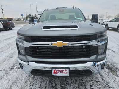 2025 Chevrolet 3500 Reg Cab, $65615. Photo 8