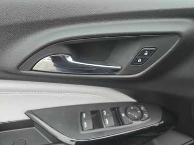 2025 Chevrolet Trax, $24985. Photo 10