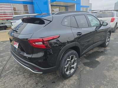 2025 Chevrolet Trax, $24985. Photo 3