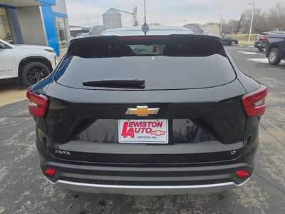 2025 Chevrolet Trax, $24985. Photo 4