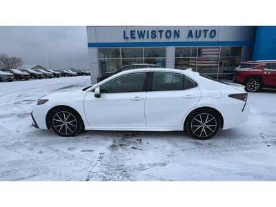 2021 Toyota Camry, $17495. Photo 5