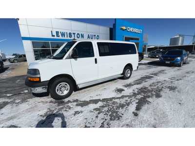 2016 Chevrolet Van,Passenger, $14995. Photo 4
