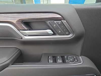 2025 Chevrolet 1500 Crew Cab, $59785. Photo 10