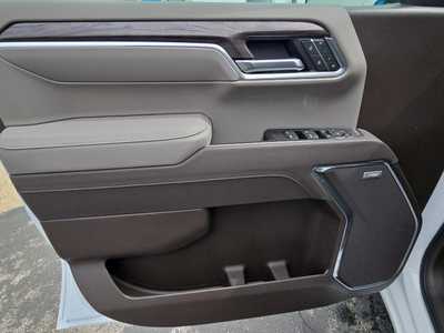2025 Chevrolet 1500 Crew Cab, $59785. Photo 9