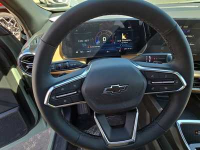 2025 Chevrolet Equinox, $39075. Photo 12