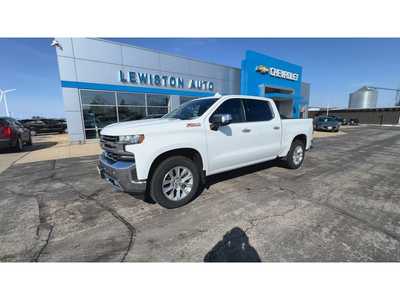 2020 Chevrolet 1500 Crew Cab, $31995. Photo 4