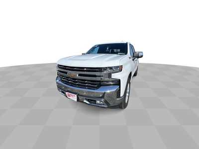 2020 Chevrolet 1500 Crew Cab, $31995. Photo 1