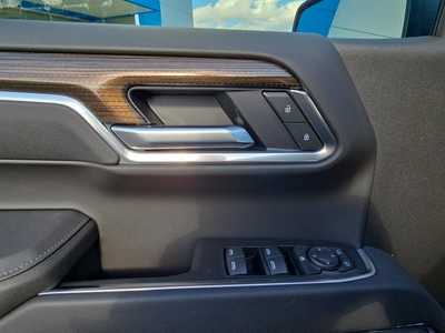 2025 Chevrolet 1500 Crew Cab, $60955. Photo 10