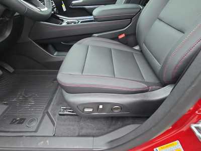 2025 Chevrolet Traverse, $50540. Photo 12
