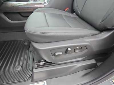 2025 Chevrolet 3500 Crew Cab, $77340. Photo 12