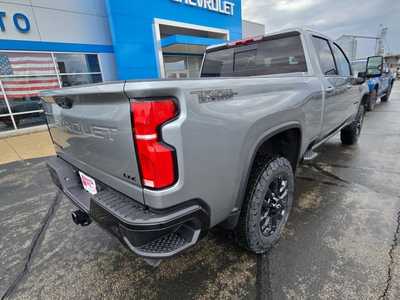 2025 Chevrolet 3500 Crew Cab, $77340. Photo 3