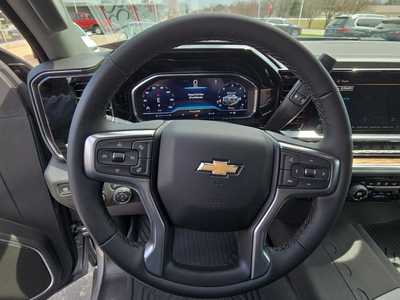 2025 Chevrolet 3500 Crew Cab, $61380. Photo 12