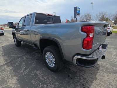 2025 Chevrolet 3500 Crew Cab, $61380. Photo 5