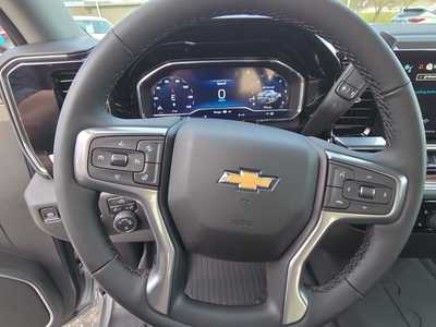 2025 Chevrolet 1500 Crew Cab, $53370. Photo 12