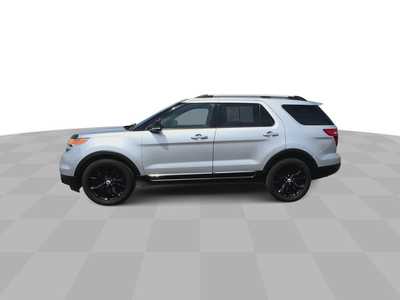 2013 Ford Explorer, $11995. Photo 5