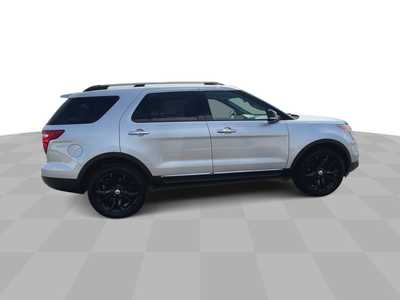 2013 Ford Explorer, $11995. Photo 9