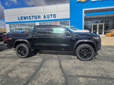 2024 Chevrolet Colorado Crew Cab, $40390. Photo 2