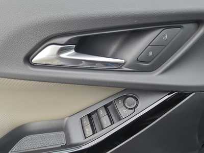 2025 Chevrolet Equinox, $33345. Photo 10