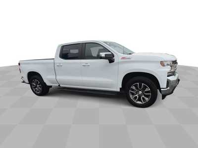 2021 Chevrolet 1500 Crew Cab, $30995. Photo 2