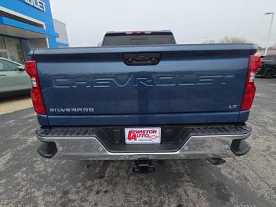 2025 Chevrolet 3500 Crew Cab, $62790. Photo 4