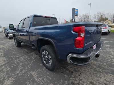 2025 Chevrolet 3500 Crew Cab, $62790. Photo 5